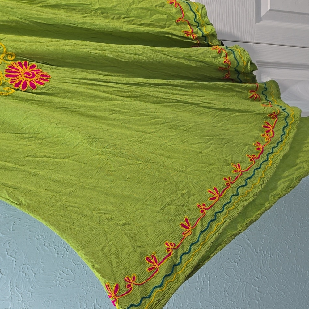 Piel Green Sleeveless Dress with Floral Embroidery - Picture 7 of 13